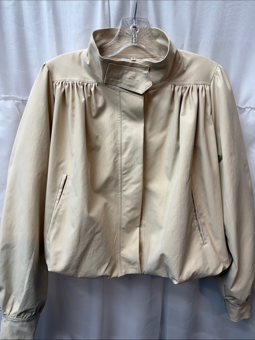 Women’s Light Cream Gathered Shoulder Balloon Style Jacket🌻